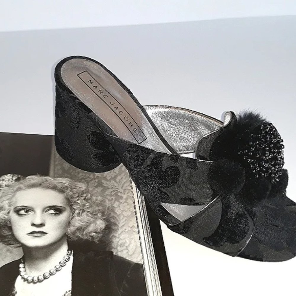 Marc Jacobs Black Aurora Pompom Mule 40/US 10